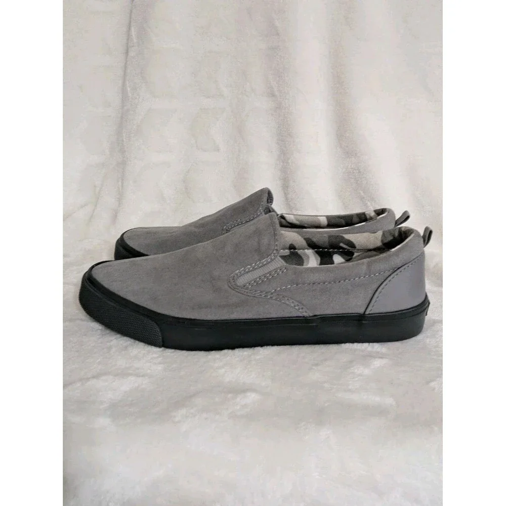Youth Boy's Old Navy Slip On Sneakers - Size 6